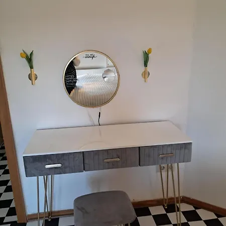 Steve Mc Queen Apartment