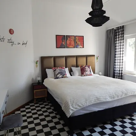 Schloss Rimburg - & *