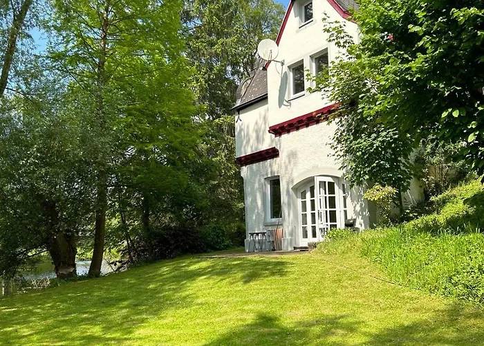 Schloss Rimburg - & Appartement Ubach-Palenberg