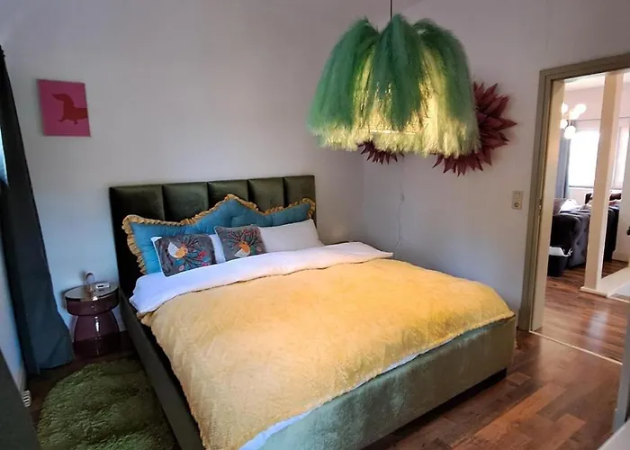 Schloss Rimburg - & *