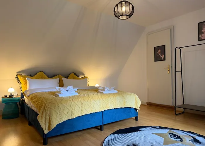 Schloss Rimburg - & *